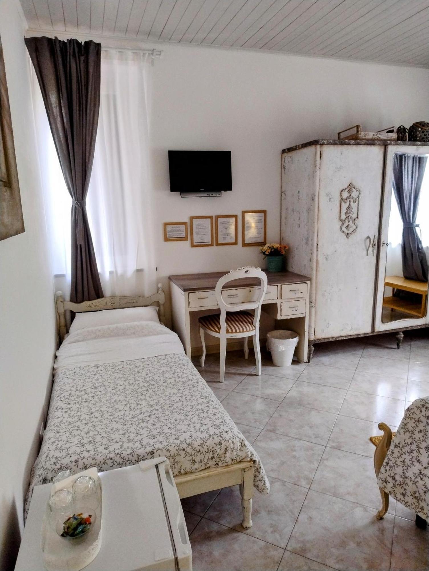 Grotta Dei Puntali B&B Карини Стая снимка